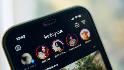 How To Put Multiple Pictures On Instagram Story [2022]